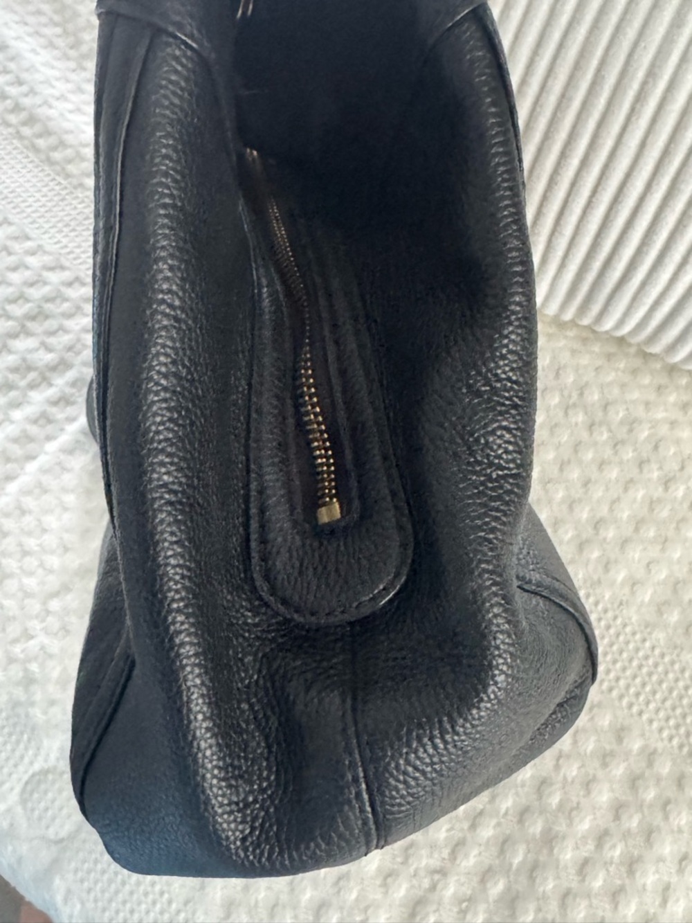 Coach Black Pebbled Leather Shoulder Bag with Gold Hardware - Picture 8 of 16